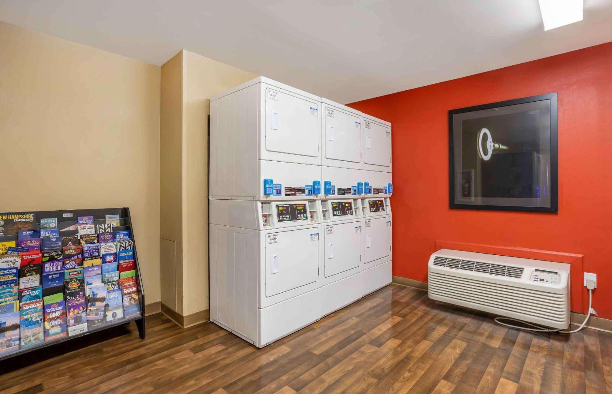 Extended Stay America Suites - Long Island - Melville Eksteriør billede