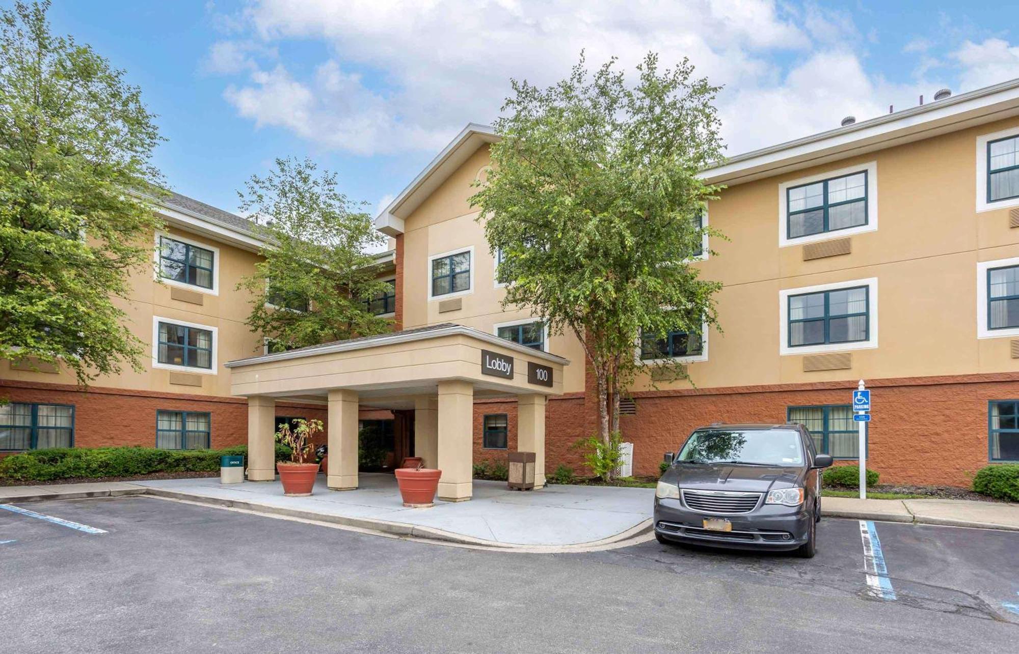 Extended Stay America Suites - Long Island - Melville Eksteriør billede