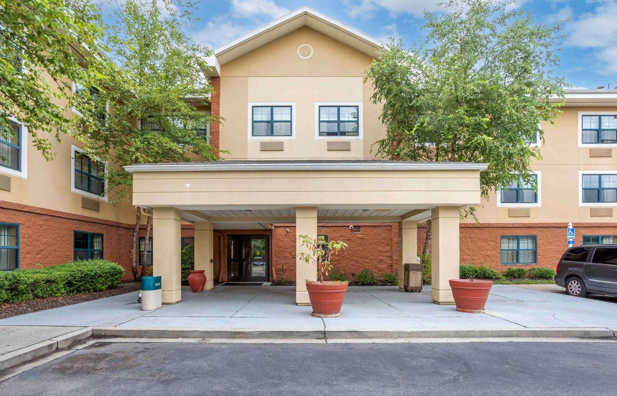 Extended Stay America Suites - Long Island - Melville Eksteriør billede