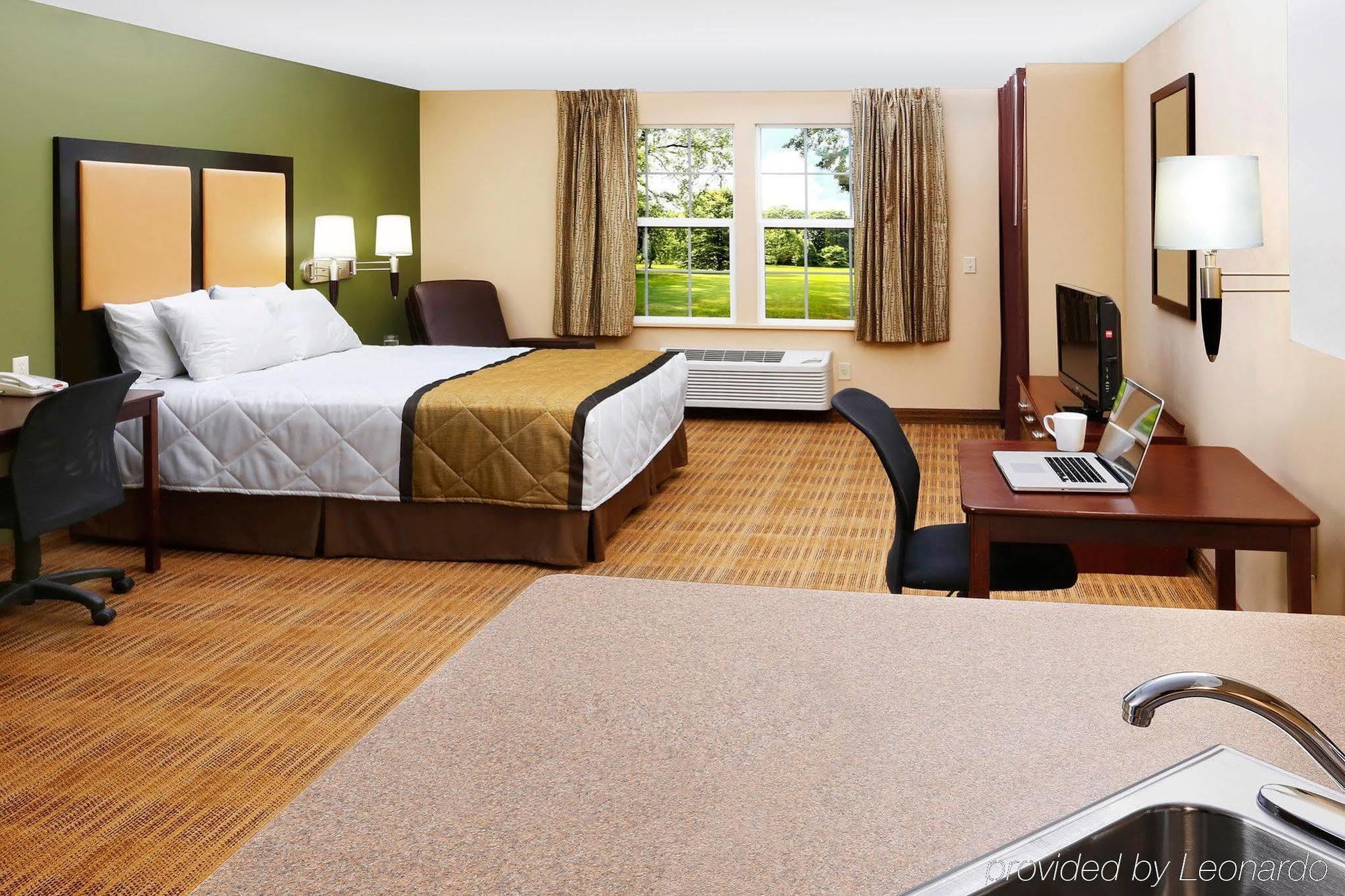 Extended Stay America Suites - Long Island - Melville Eksteriør billede