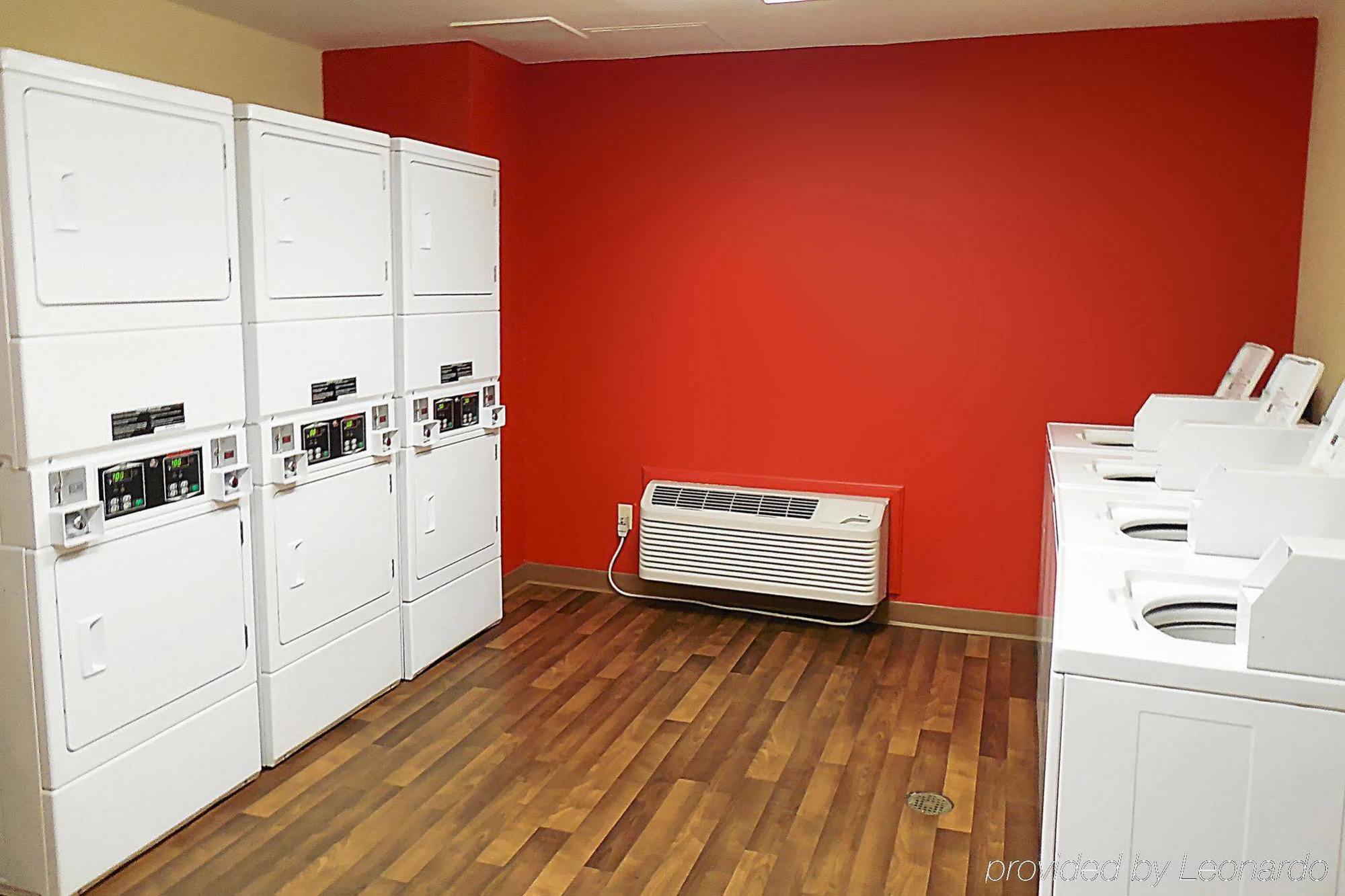 Extended Stay America Suites - Long Island - Melville Eksteriør billede
