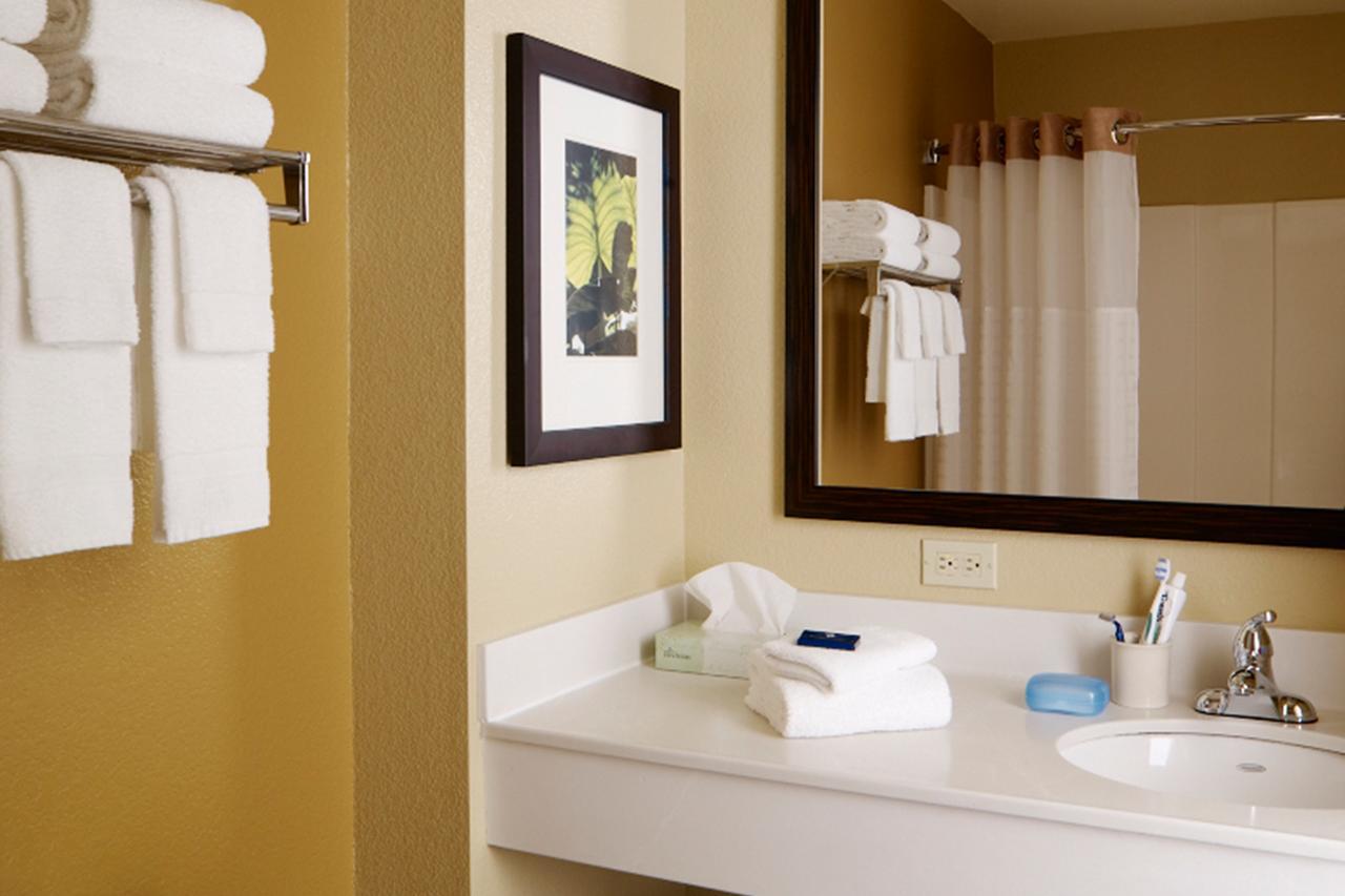 Extended Stay America Suites - Long Island - Melville Eksteriør billede